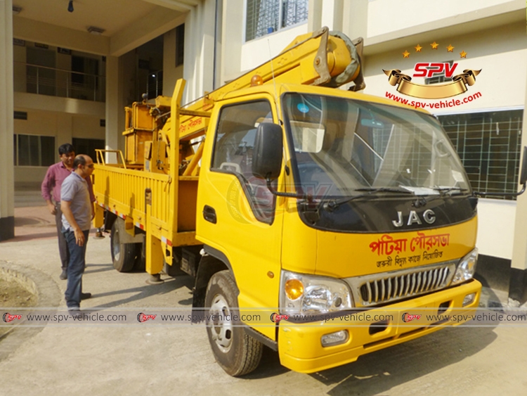 Our  Aerail Platform Truck in Bangladesh-03